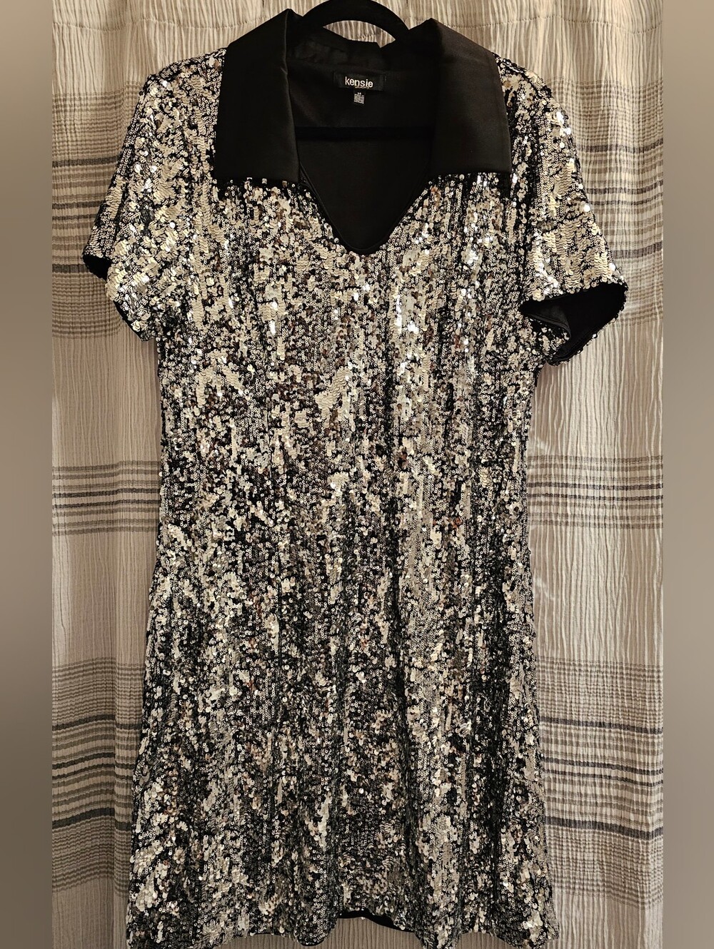 Kensie Silver Sequin Short Sleeve Tunic Dress with Black Satin Collar